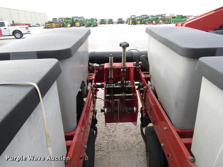 image for item DB6875 Case IH 1200 planter
