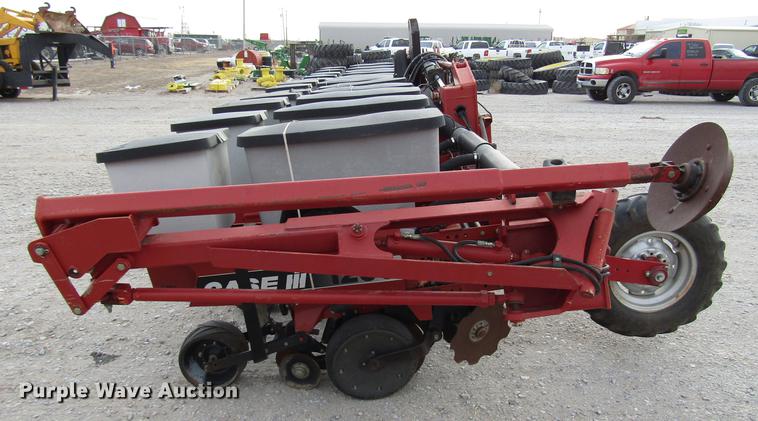 image for item DB6875 Case IH 1200 planter
