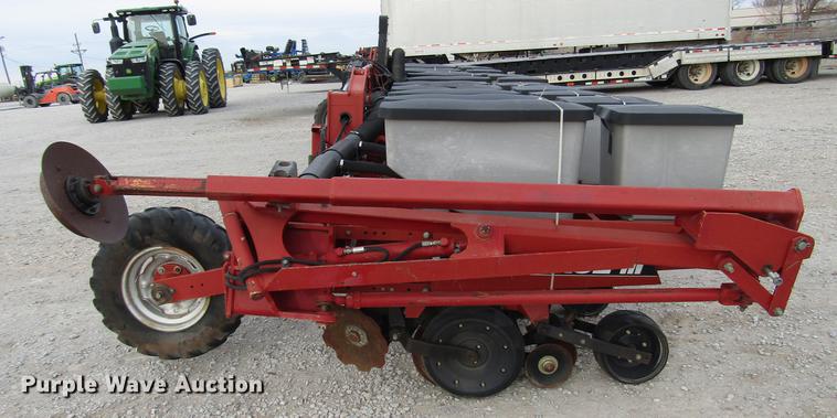 image for item DB6875 Case IH 1200 planter
