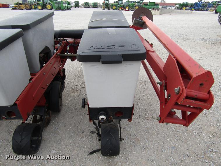 image for item DB6875 Case IH 1200 planter