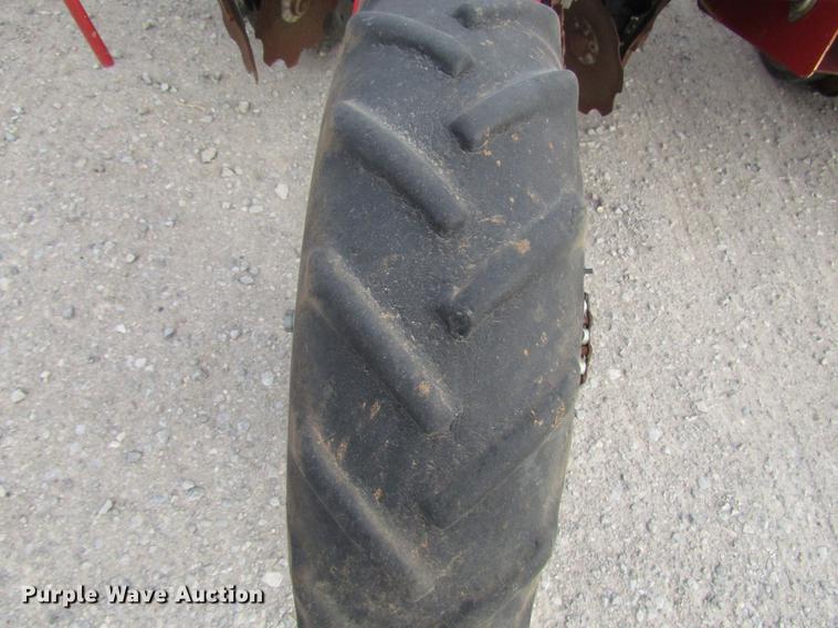 image for item DB6875 Case IH 1200 planter