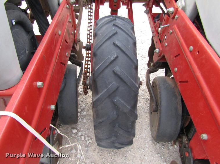 image for item DB6875 Case IH 1200 planter