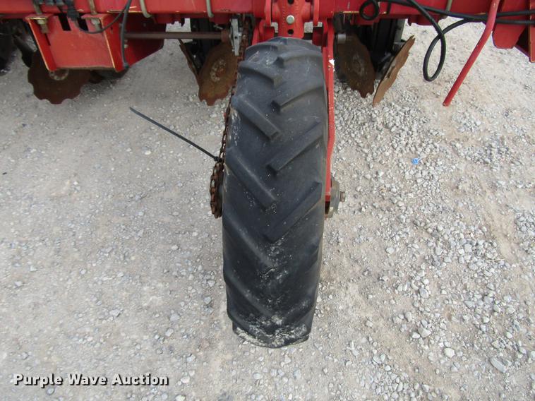 image for item DB6875 Case IH 1200 planter