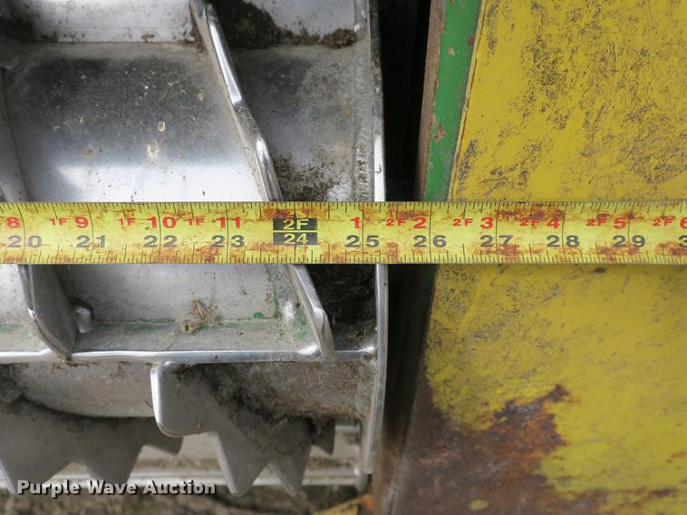 image for item DB8888 2001 John Deere 6850 PRWD forage harvester