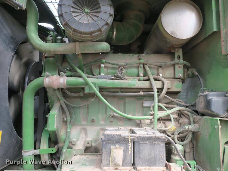 image for item DB8888 2001 John Deere 6850 PRWD forage harvester