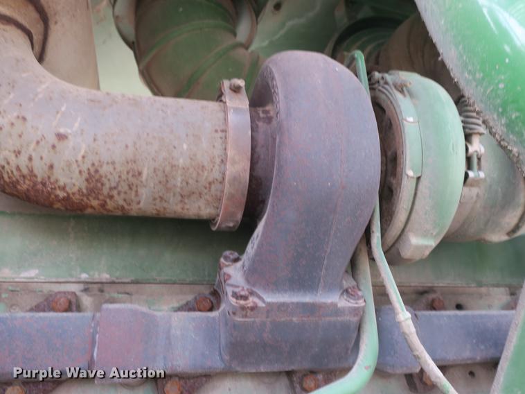 image for item DB8888 2001 John Deere 6850 PRWD forage harvester