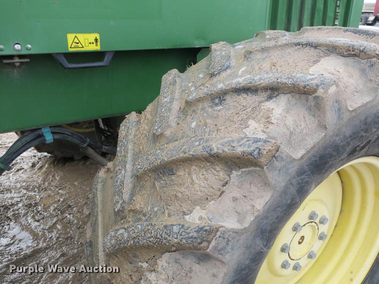 image for item DB8888 2001 John Deere 6850 PRWD forage harvester
