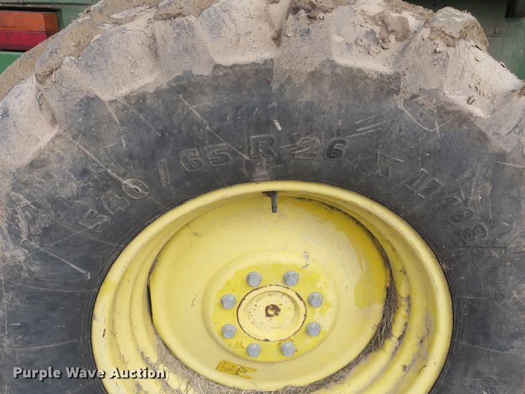 image for item DB8888 2001 John Deere 6850 PRWD forage harvester