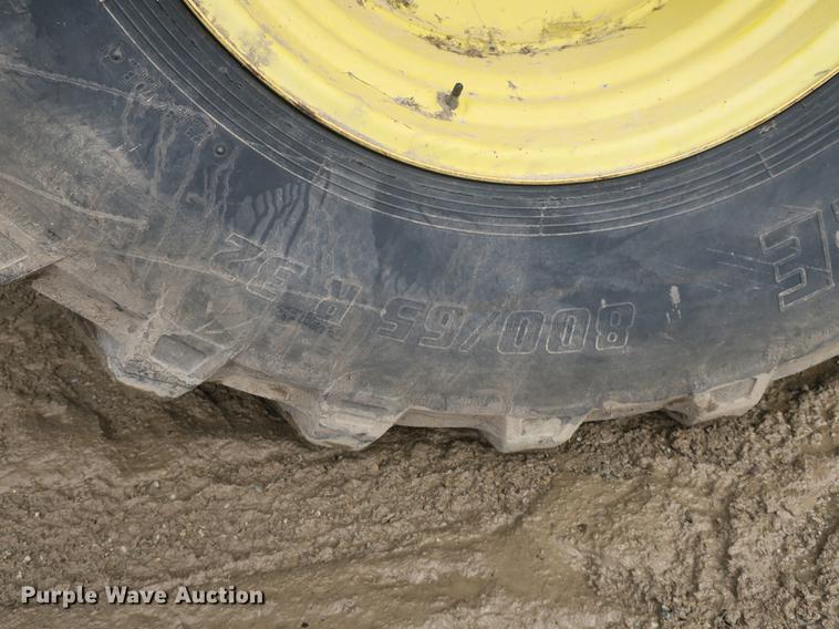 image for item DB8888 2001 John Deere 6850 PRWD forage harvester