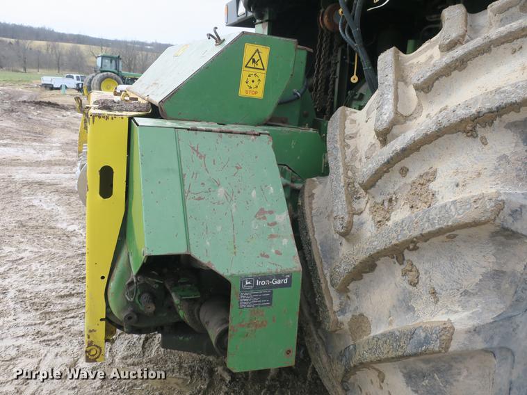 image for item DB8888 2001 John Deere 6850 PRWD forage harvester