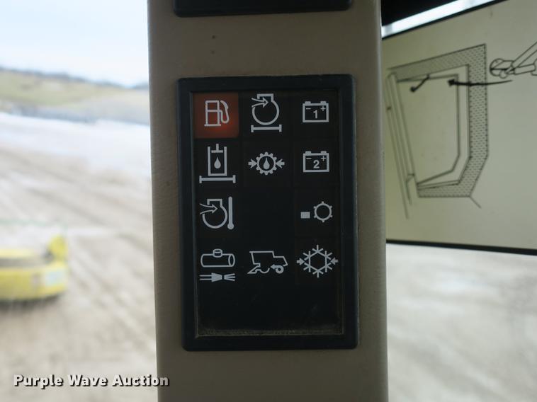 image for item DB8888 2001 John Deere 6850 PRWD forage harvester