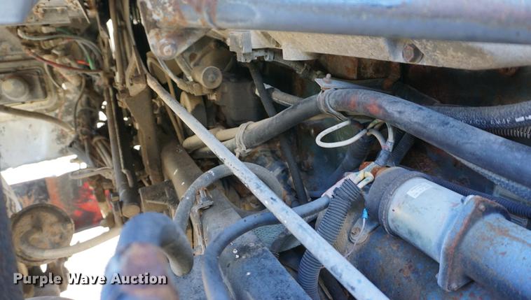 image for item DD6651 1991 Freightliner truck cab and chassis