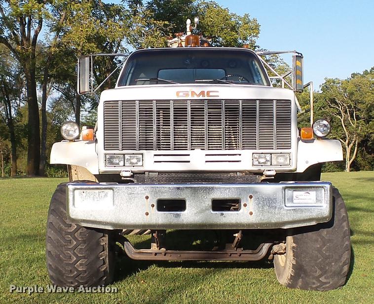 image for item DD7393 1985 GMC 7000 liquid manure spreader truck