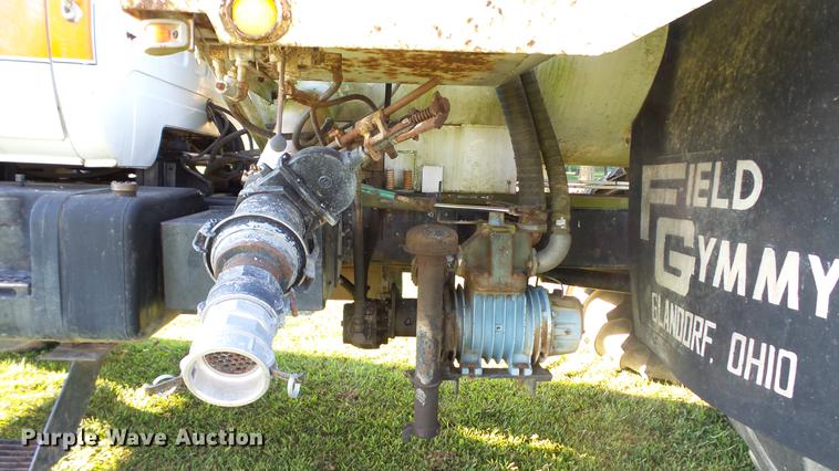 image for item DD7393 1985 GMC 7000 liquid manure spreader truck