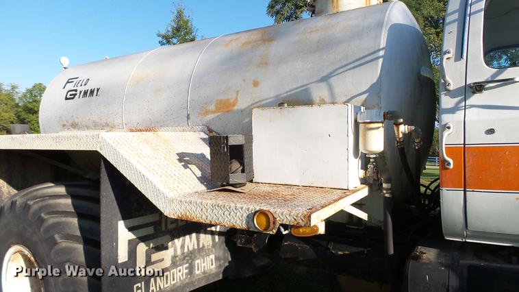 image for item DD7393 1985 GMC 7000 liquid manure spreader truck