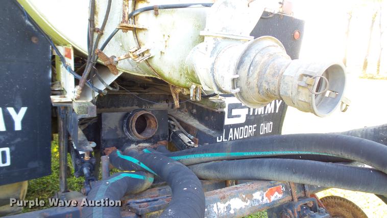 image for item DD7393 1985 GMC 7000 liquid manure spreader truck