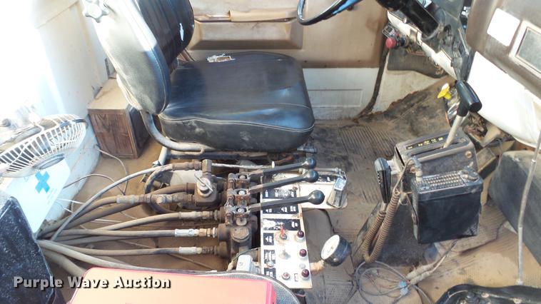 image for item DD7393 1985 GMC 7000 liquid manure spreader truck