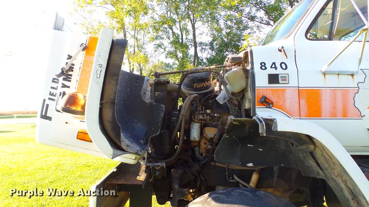 image for item DD7393 1985 GMC 7000 liquid manure spreader truck