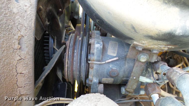 image for item DD7393 1985 GMC 7000 liquid manure spreader truck