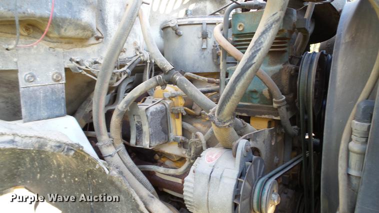 image for item DD7393 1985 GMC 7000 liquid manure spreader truck