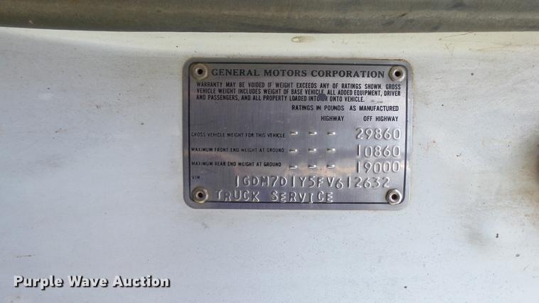 image for item DD7393 1985 GMC 7000 liquid manure spreader truck