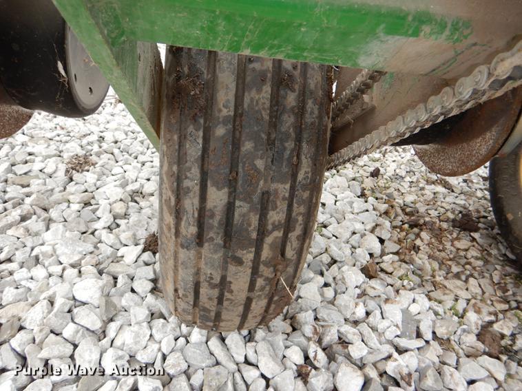 image for item DE0139 2006 John Deere 1750 planter