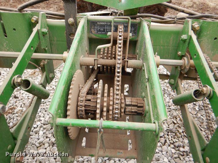 image for item DE0139 2006 John Deere 1750 planter