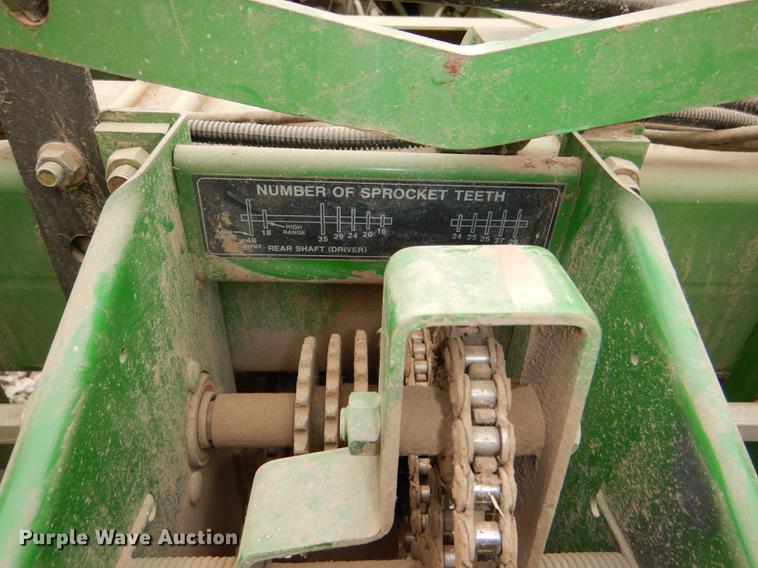 image for item DE0139 2006 John Deere 1750 planter