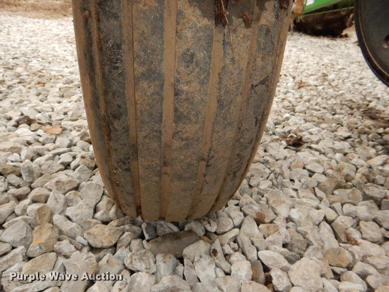 image for item DE0139 2006 John Deere 1750 planter