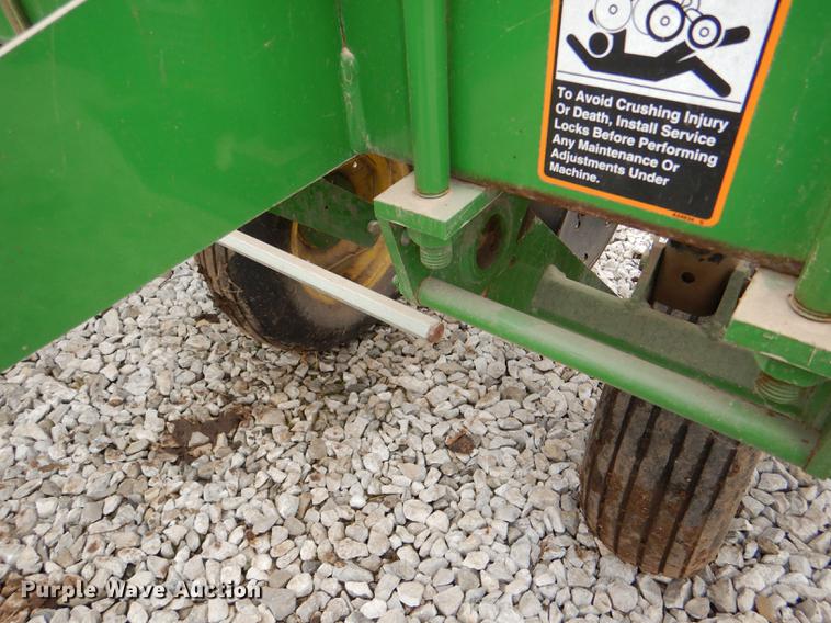 image for item DE0139 2006 John Deere 1750 planter