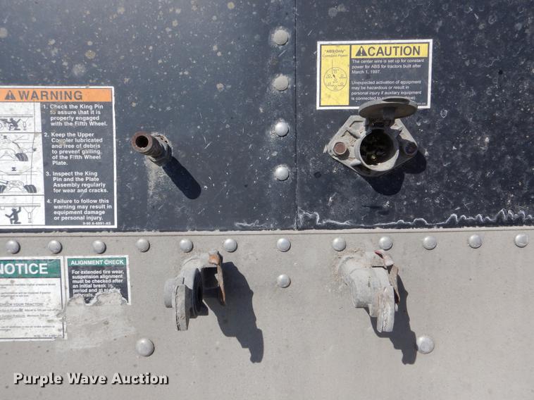 image for item DE6025 2000 Wilson Pace Setter double hopper bottom grain trailer