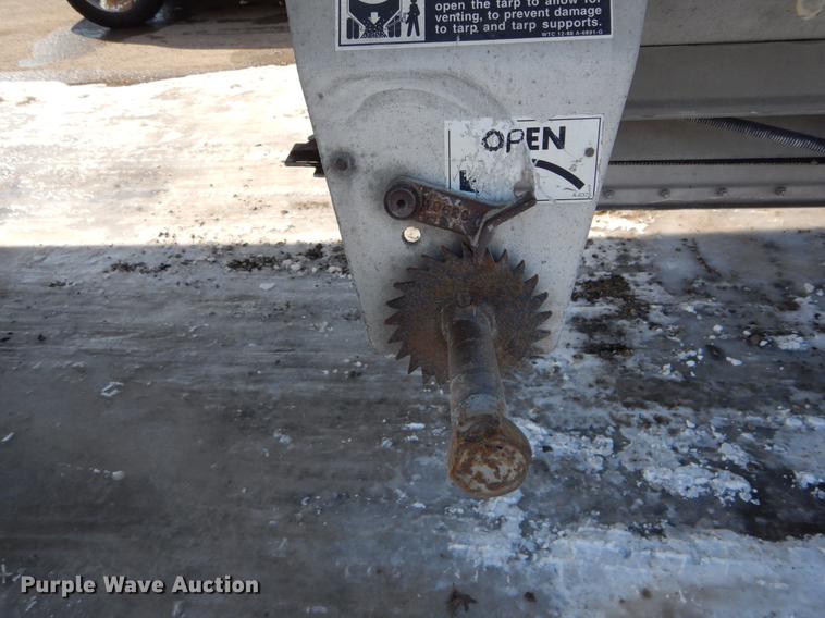 image for item DE6025 2000 Wilson Pace Setter double hopper bottom grain trailer