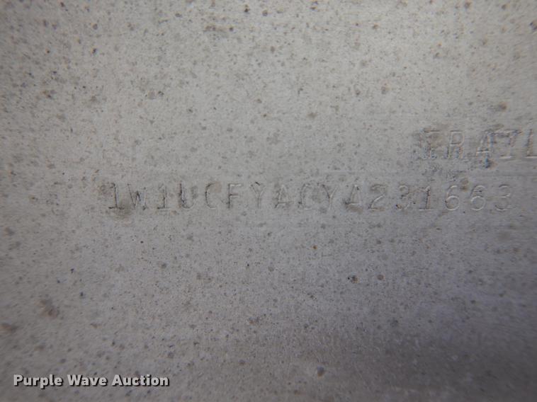 image for item DE6025 2000 Wilson Pace Setter double hopper bottom grain trailer