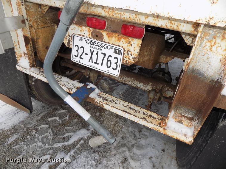 image for item DE7608 1980 Timpte double hopper bottom grain trailer