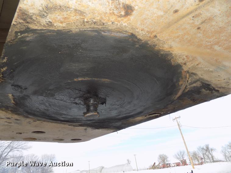 image for item DE7608 1980 Timpte double hopper bottom grain trailer