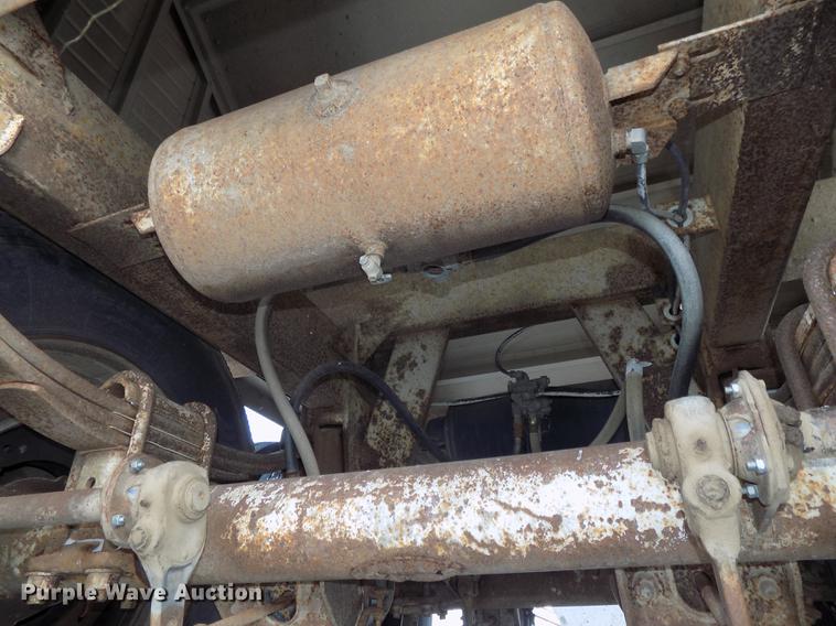 image for item DE7608 1980 Timpte double hopper bottom grain trailer