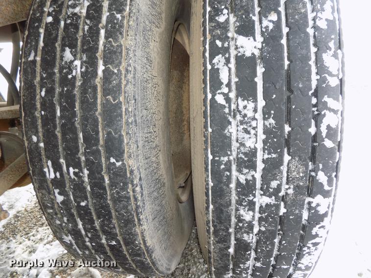 image for item DE7608 1980 Timpte double hopper bottom grain trailer