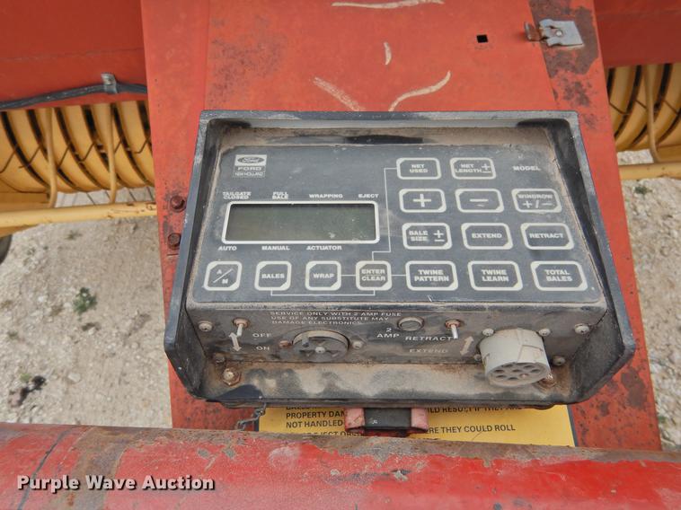 image for item DF2507 1989 New Holland 855 round baler