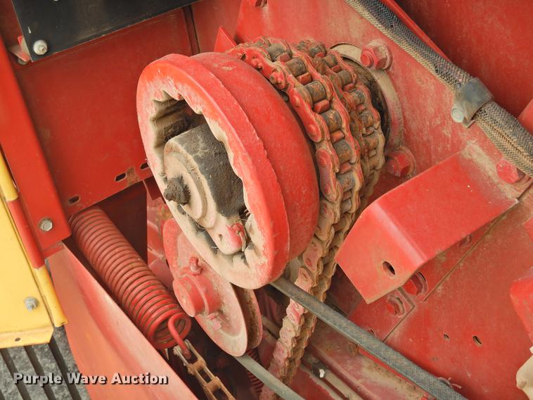image for item DF2507 1989 New Holland 855 round baler