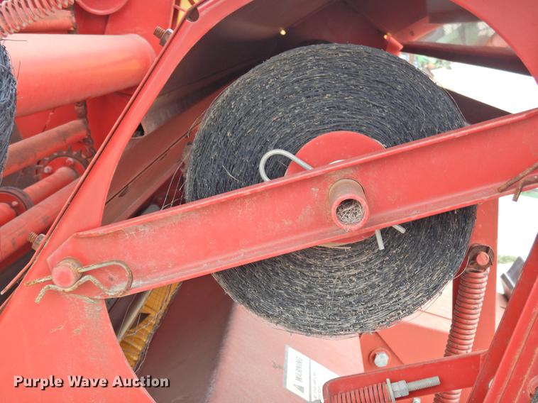 image for item DF2507 1989 New Holland 855 round baler