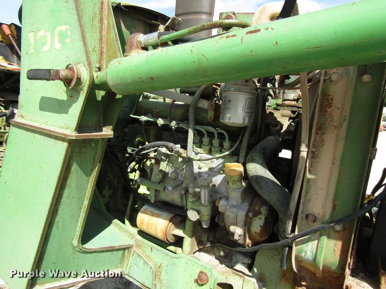 image for item DF2513 1984 John Deere 1650 tractor