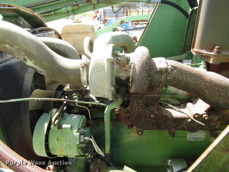 image for item DF2513 1984 John Deere 1650 tractor