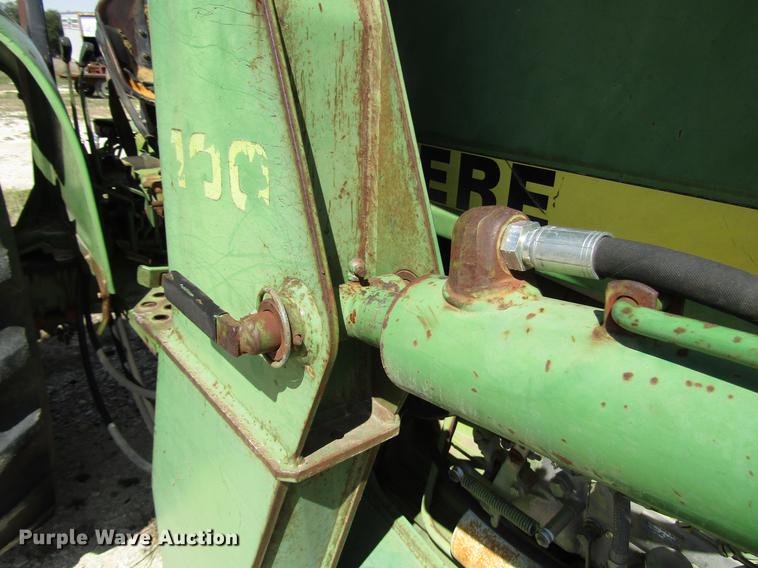 image for item DF2513 1984 John Deere 1650 tractor