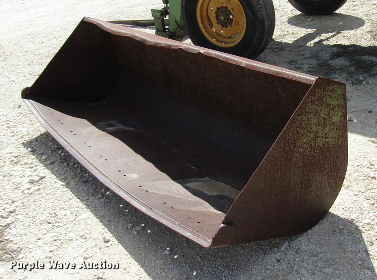 image for item DF2513 1984 John Deere 1650 tractor