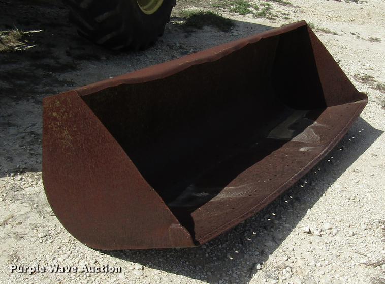 image for item DF2513 1984 John Deere 1650 tractor