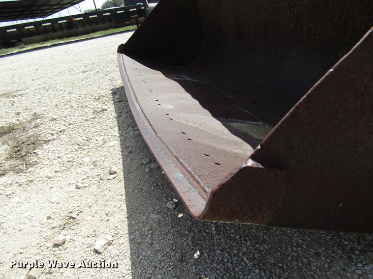 image for item DF2513 1984 John Deere 1650 tractor