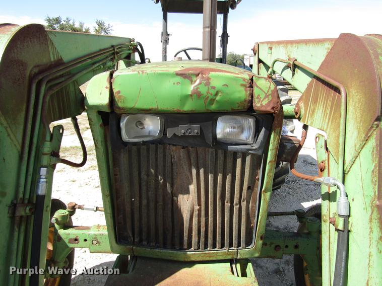 image for item DF2513 1984 John Deere 1650 tractor