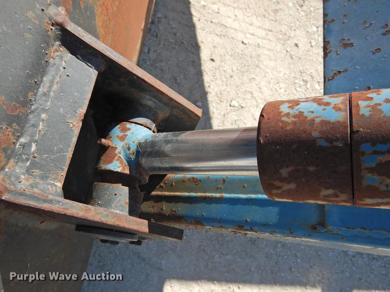 image for item DF2521 Ford 7109 loader