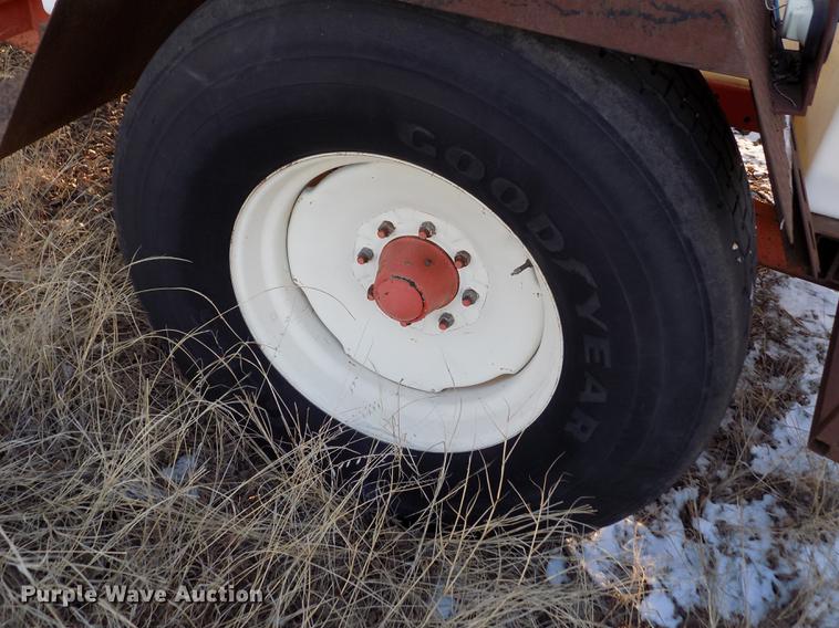 image for item DF2943 Nurse tank trailer