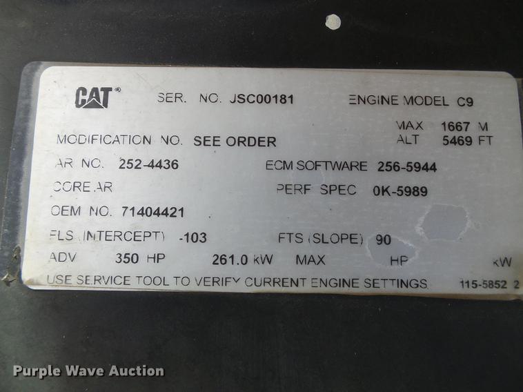 image for item DF2954 2005 Challenger 670 combine